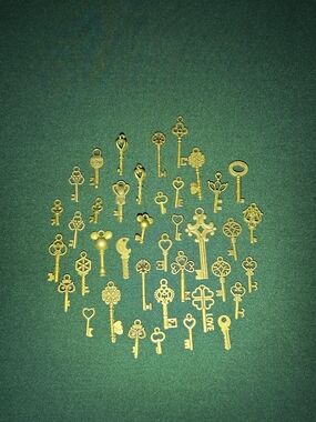 Gold Skeleton Key Charms - Assorted Vintage Style